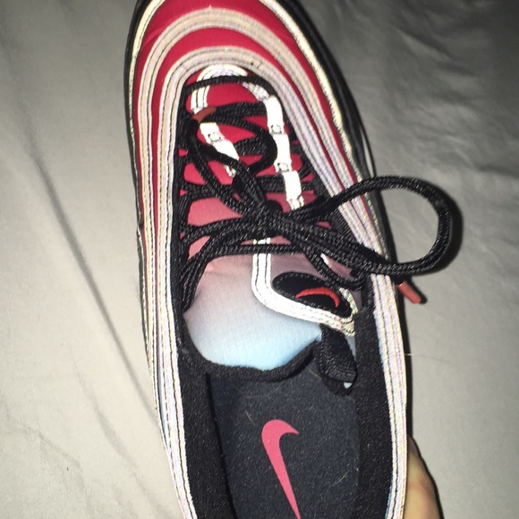 Nike AirMax 97’ - Picture 2 of 5